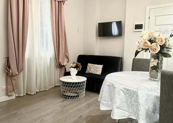 Apartment Borgo Pio 66 *