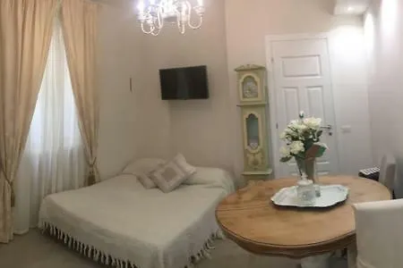 Borgo Pio 66